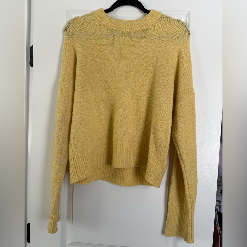 Abercrombie & Fitch Off-the-Shoulder Yellow Sweater